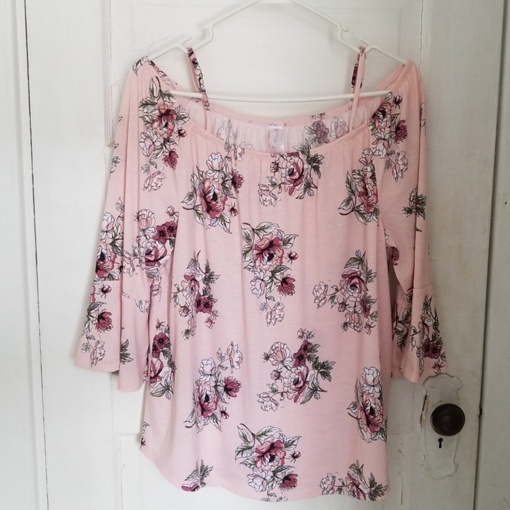 Flowy off shoulder top